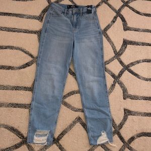 Ultra high-rise Hollister  Mom Jeans